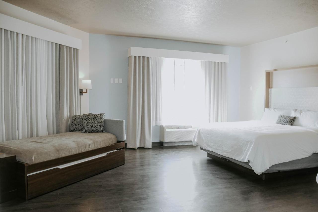 Holiday Inn Omaha Downtown - Waterpark By Ihg Eksteriør billede