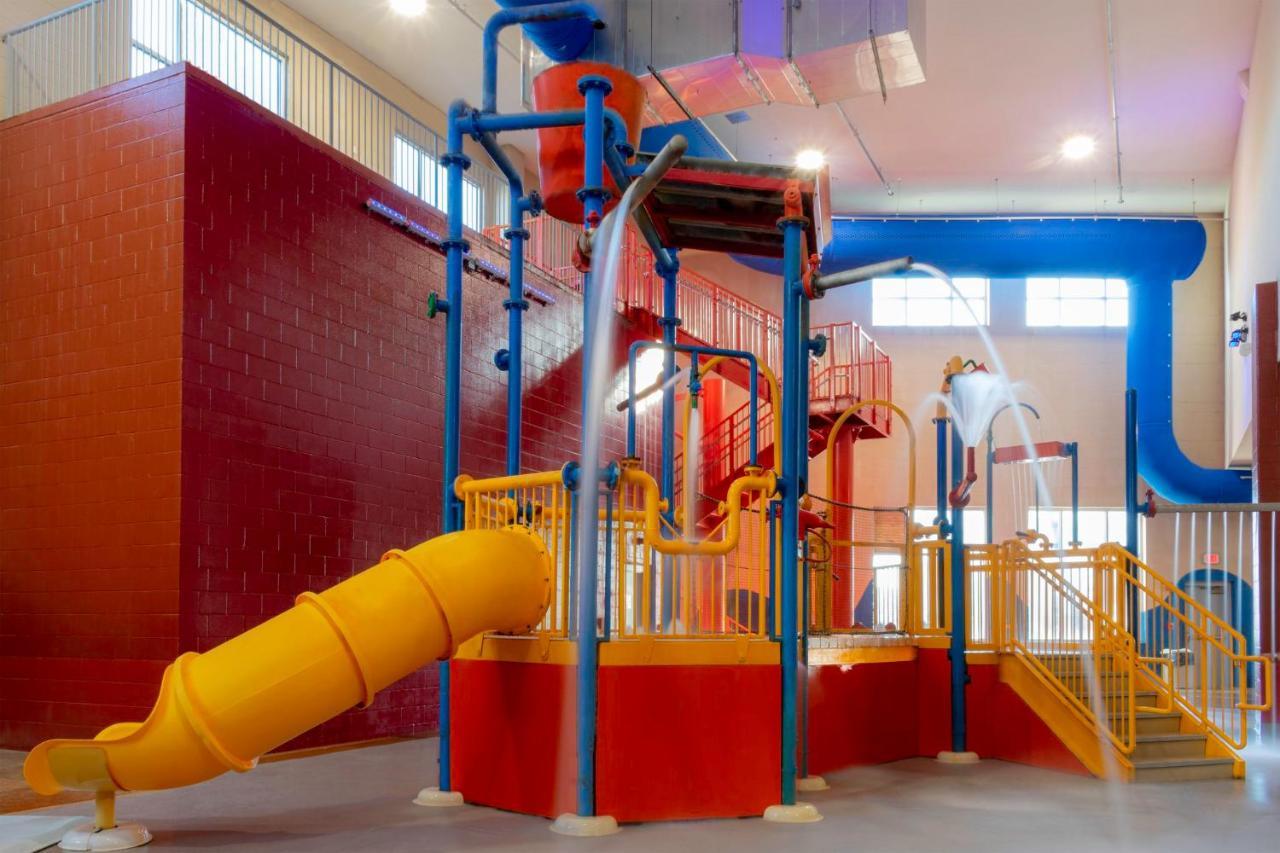 Holiday Inn Omaha Downtown - Waterpark By Ihg Eksteriør billede